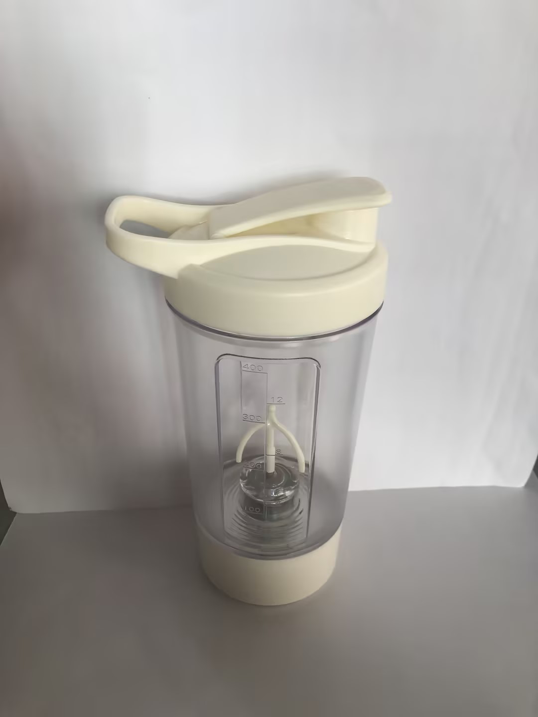 ThermoLuxe Sense – Smart Digital Temperature Bottle